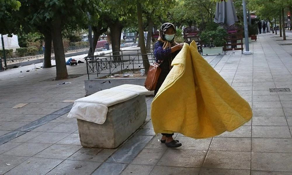 Υπ. Εργασίας: Επιστολή στους δήμους για την προστασία αστέγων λόγω καύσωνα
